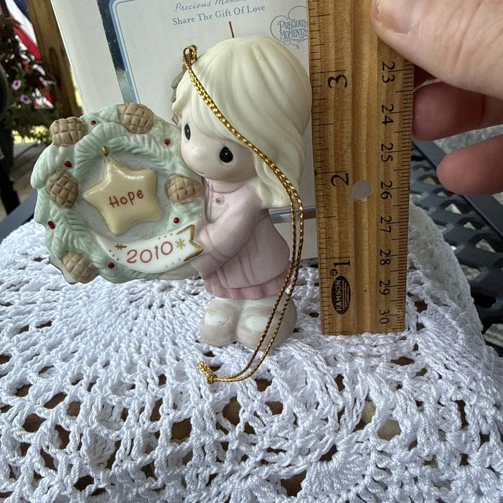 2009 Enesco Precious Moments Porcelain Ornament 